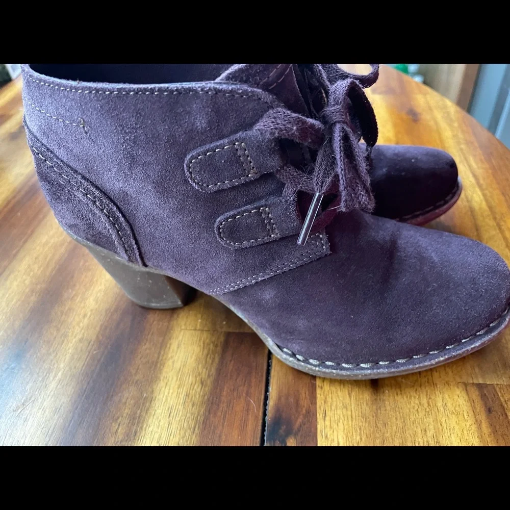 Clarks suede purple Ankle boots - Picture 1 of 7